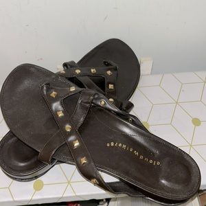Brown thong sandals